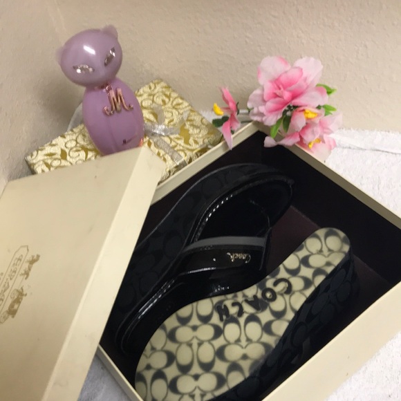 Coach Sandals - Picture 5 of 8